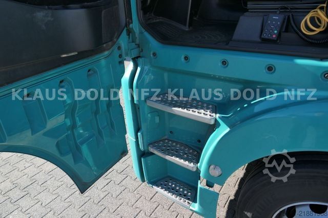 Standard tractor unit MAN TGX 18.500 XXL Retarder Kühlbox XL- Tank Euro 6