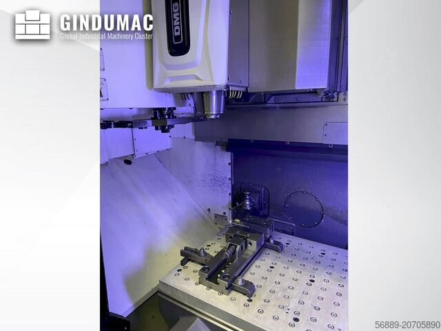 VERTIKALES BEARBEITUNGSZENTRUM DMG MORI DMC 650V