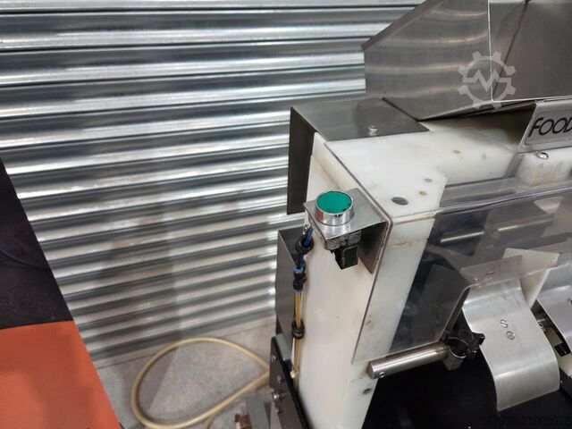Round Cake Slicer Foodtools Inc. CS-4AC-CE Round Cake Slicer