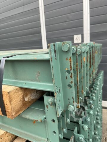 Palettenregal Hochregal Regal Hovuma/ 17,60 lfm/ Ständer: 3.650 x 870 mm/ Traverse: 2.400 mm