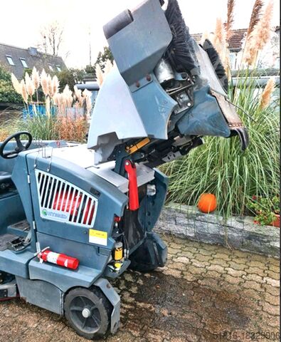 Scheuersaugmaschine Nilfisk CS7010