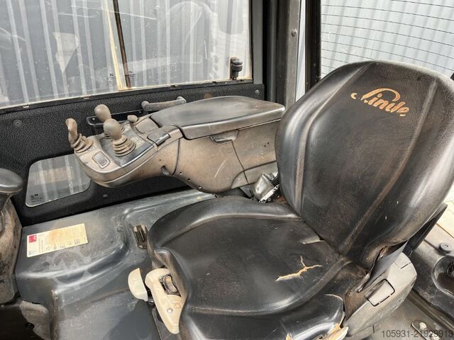 Electric 4-wheel forklift Linde E20PL-02