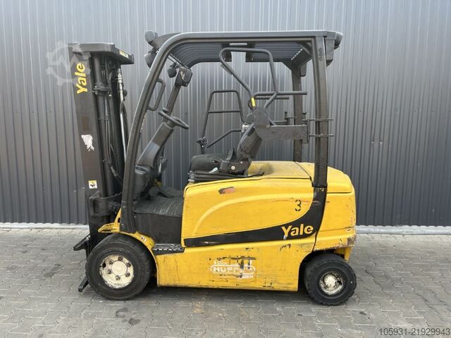 Electric 4-wheel forklift Yale ERP25VL