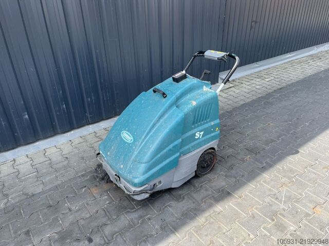 Kehrmaschinen Tennant S7