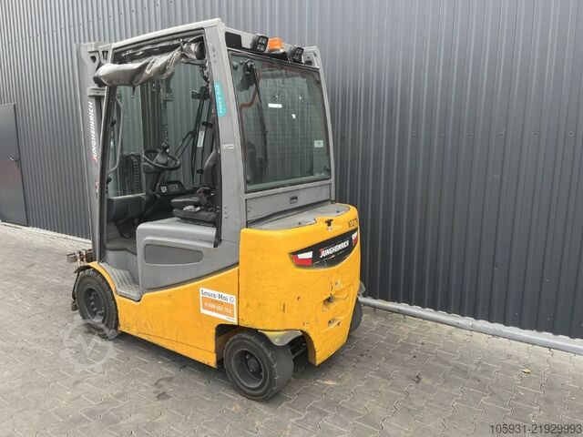 Electric 4-wheel forklift Jungheinrich EFG430ks