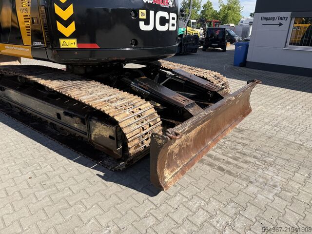 Chain excavator JCB JZ 255 NLC Kurzheck OQ 70/55 Schild