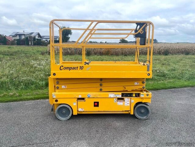 Scherenhebebühne Haulotte Compact 10