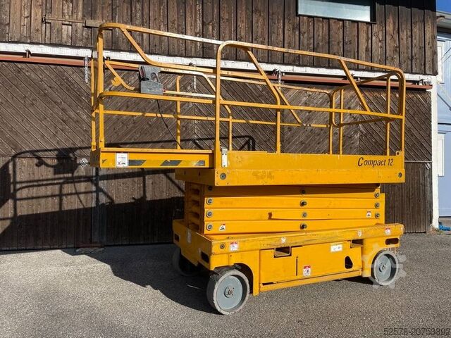 Scherenhebebühne Haulotte Compact 12