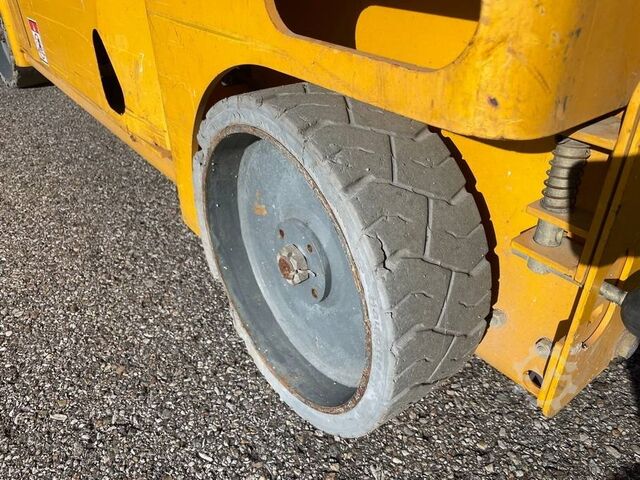 Scherenhebebühne Haulotte Compact 12