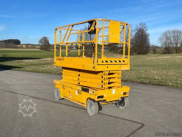 Scherenhebebühne Haulotte Compact 12