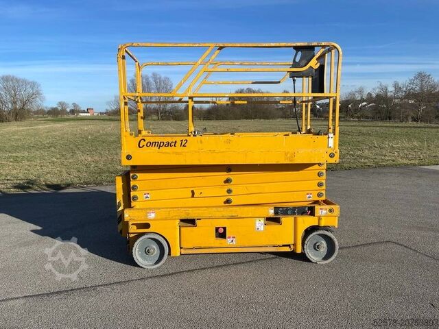 Scherenhebebühne Haulotte Compact 12