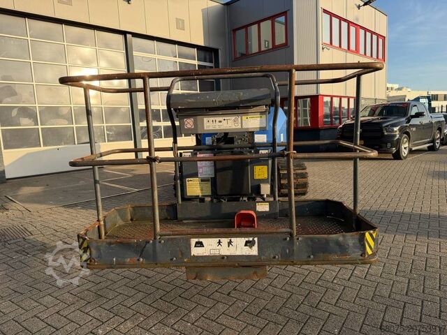 Teleskopbühne Aichi SR 12 C