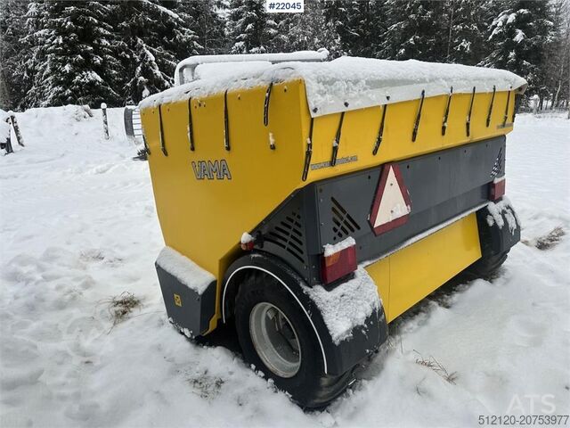 Vama salt/sand spreader. Lightly used! Vama salt/sand spreader. Lightly used!