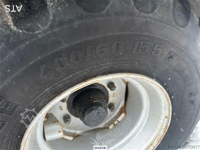 Vama salt/sand spreader. Lightly used! Vama salt/sand spreader. Lightly used!