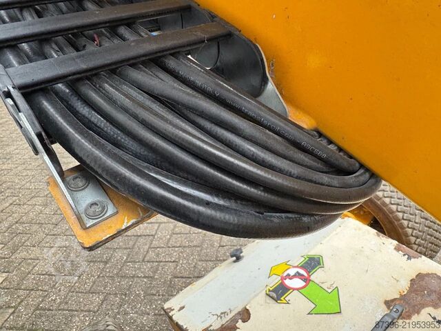 Articulated boom lift Niftylift HR12NE Hoogwerker Knikarmhoogwerker