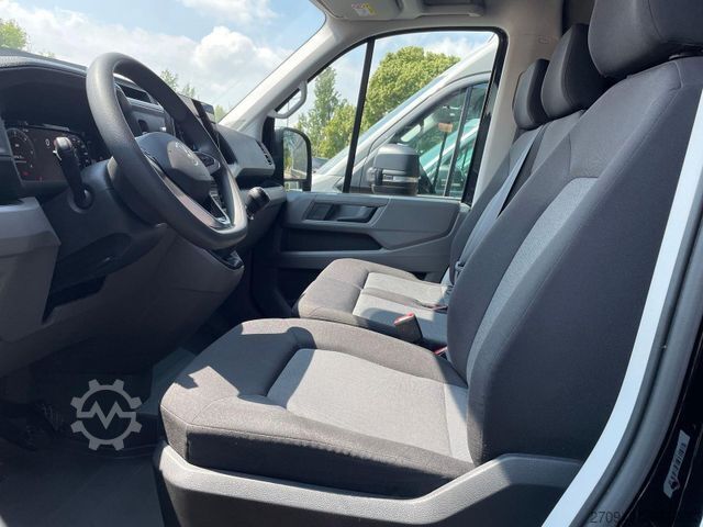 High top van VW Crafter 35 L4H3 AHK RFK oh. Schäden