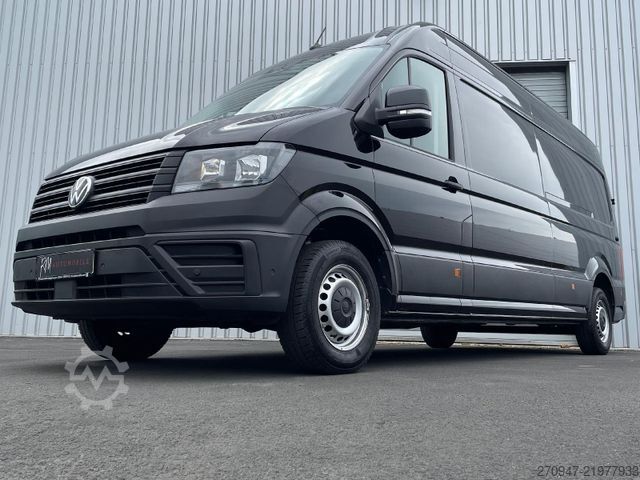 High top van VW Crafter 35 L4H3 AHK RFK oh. Schäden