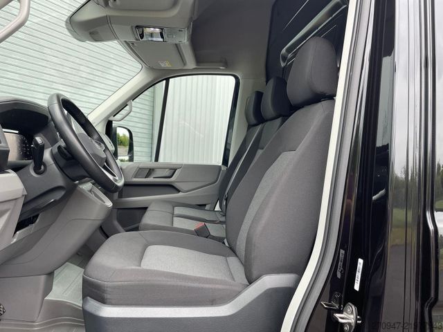 Kastenwagen hoch VOLKSWAGEN Crafter 35 L4H3 NAVI AHK RFK oh. Schäden