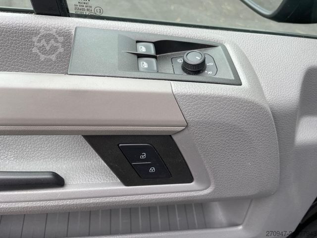 Kastenwagen hoch VOLKSWAGEN Crafter 35 L4H3 NAVI AHK RFK oh. Schäden