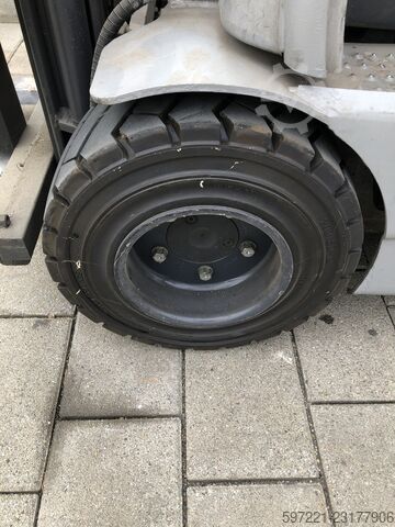 Electric - 3 wheels Still RX20-15
