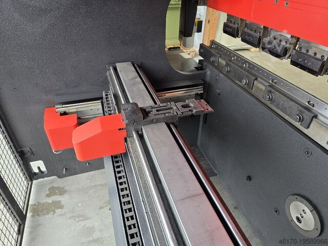 Press brake Amada HFP 130 3