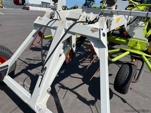 CLAAS VOLTO 1300 T, Vorgewendeaushebung CLAAS VOLTO 1300 T, Vorgewendeaushebung