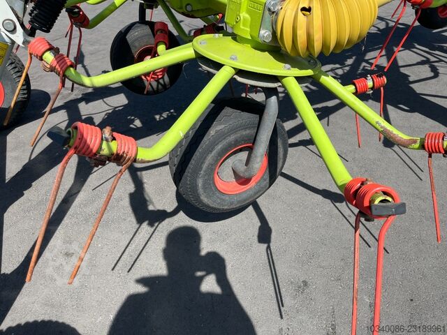 CLAAS VOLTO 1300 T, Vorgewendeaushebung CLAAS VOLTO 1300 T, Vorgewendeaushebung