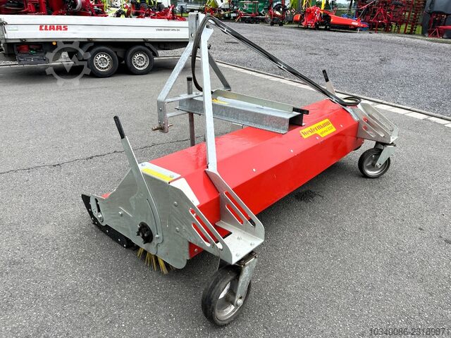 Westermann OPTIMAL 2300, Kehrmaschine, Sammelwanne, 2,30 m Westermann OPTIMAL 2300, Kehrmaschine, Sammelwanne,
