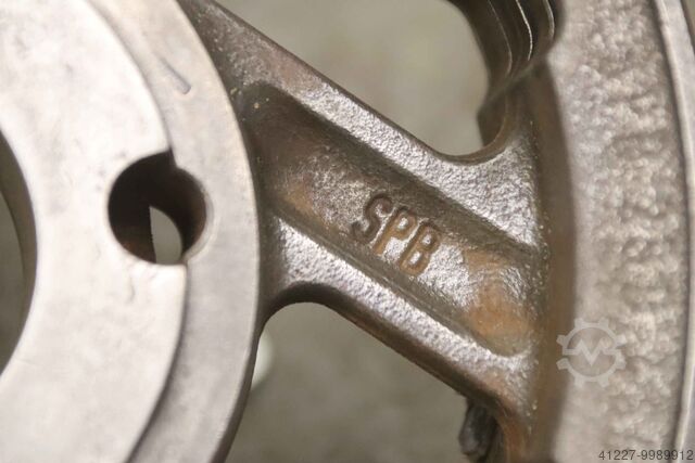 V-belt pulley 4-groove unbekannt SPB 250-4 (17 mm)