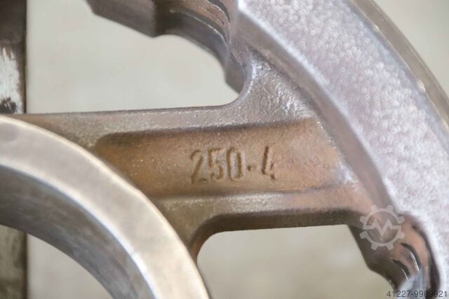 V-belt pulley 4-groove unbekannt SPB 250-4 (17 mm)