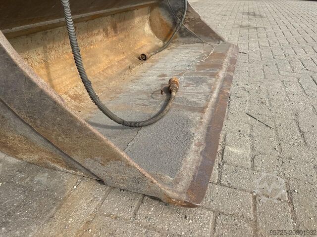 Schaufel  Kantelbak CW 30 - Gebruikt