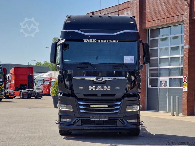 Standard-SZM MAN TGX 18.520 4x2 - Full spec - Retarder - Night c...