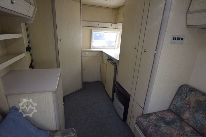 Wohnwagen AVENTO 420 TLH Exclusief mit Vorzelt