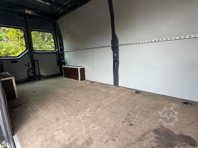 Minibus RENAULT Master 2.3 Dci Kasten L3H2 9.000 km Wie Neu!!!