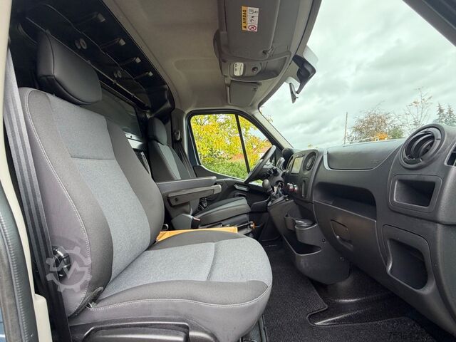 Panel van RENAULT Master 2,3 Dci Kasten L3H2 9.000 km Wie Neu!!