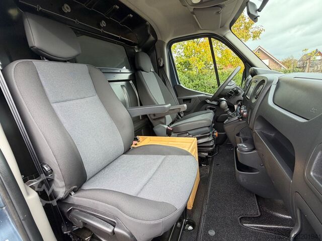 Panel van RENAULT Master 2,3 Dci Kasten L3H2 9.000 km Wie Neu!!