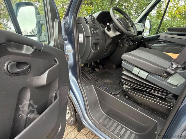 Panel van RENAULT Master 2,3 Dci Kasten L3H2 9.000 km Wie Neu!!