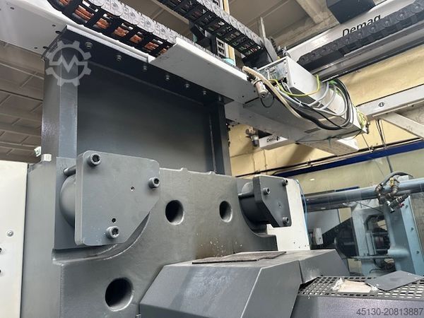 Spritzgießmaschine Sumitomo Demag Systec 350/720-2300