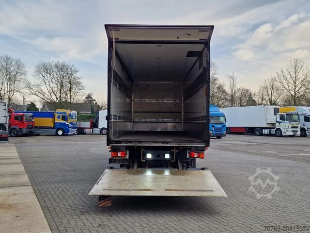 Suitcase Mercedes-Benz Antos 1827 4x2 - Box with sidedoors - Zepro loa...