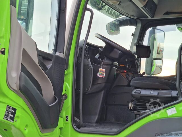 Suitcase Mercedes-Benz Antos 1827 4x2 - Box with sidedoors - Zepro loa...