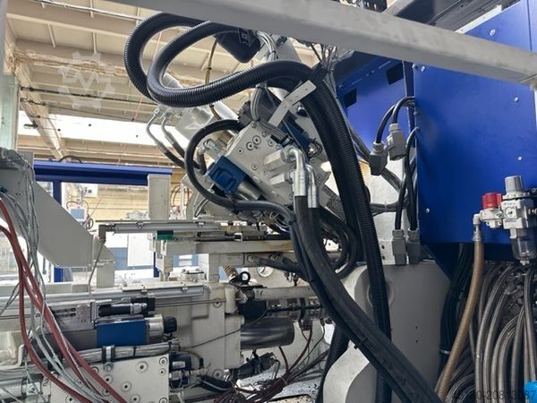 Spritzgießmaschine ENGEL Victory 200H/60W/180 combi
