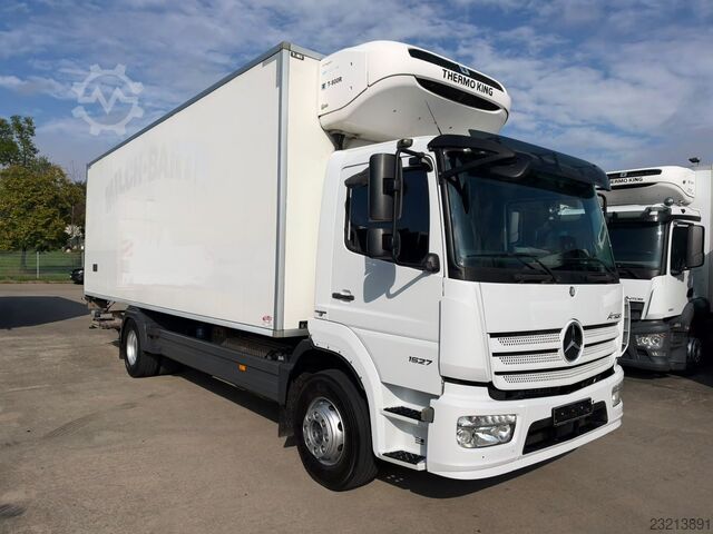 Refrigerated truck MERCEDES-BENZ ATEGO 1527 L Kühlkoffer 7,10 m LBW 1,5 T*THERMO