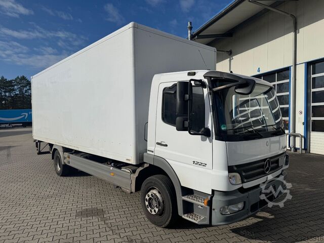 Box truck MERCEDES-BENZ Atego 1222 L 7m Koffer LBW 1.5t Klima