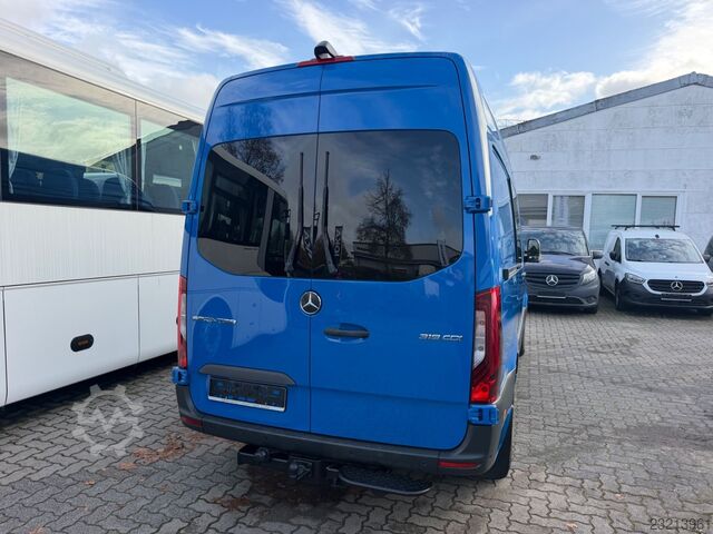 High top van MERCEDES-BENZ Sprinter 319 CDI V6 Automatik Klima LED AHK