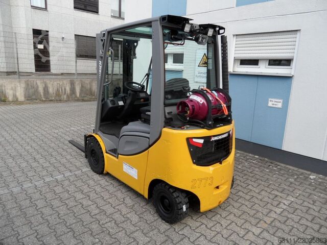 Treibgasstapler Jungheinrich TFG 316s - Triplex - Wetterschutz