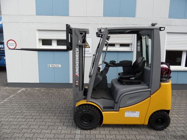 Treibgasstapler Jungheinrich TFG 316s - Triplex - Wetterschutz