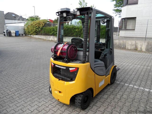 Treibgasstapler Jungheinrich TFG 316s - Triplex - Wetterschutz