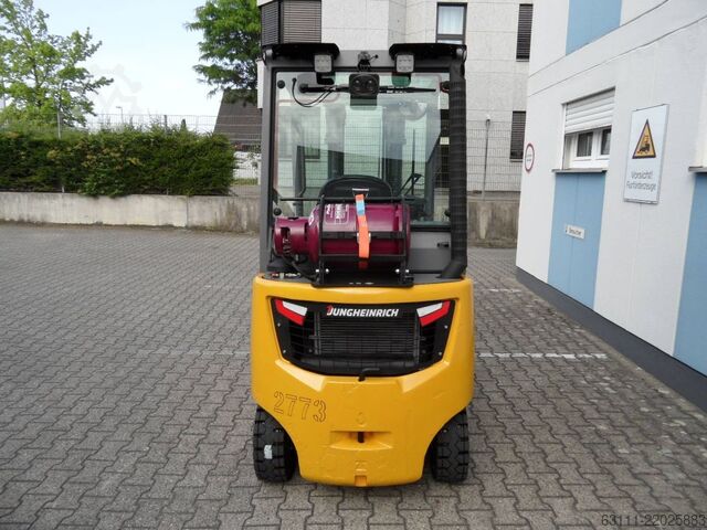 Treibgasstapler Jungheinrich TFG 316s - Triplex - Wetterschutz