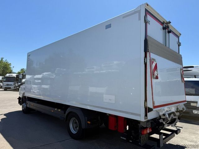 Refrigerated truck MERCEDES-BENZ ATEGO 1527 L Kühlkoffer 7,40 m LBW 1,5 T*THERMO