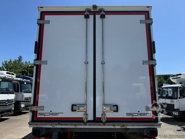 Refrigerated truck MERCEDES-BENZ ATEGO 1527 L Kühlkoffer 7,40 m LBW 1,5 T*THERMO